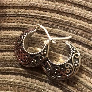925Y S vintage looking small hoop Earrings